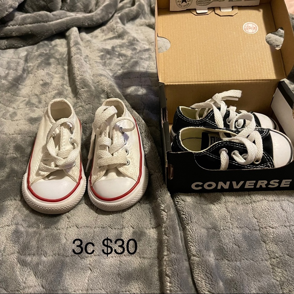 Baby converses